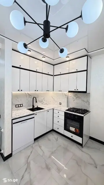 2-pok. mieszkanie 37 m², Bagrationi District